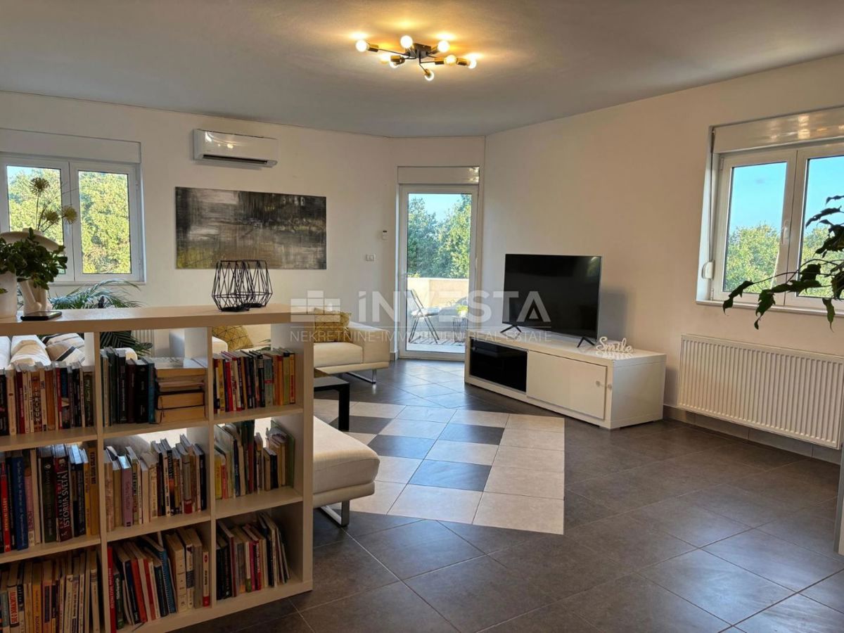 Ližnjan, moderno appartamento con due camere da letto e parcheggio