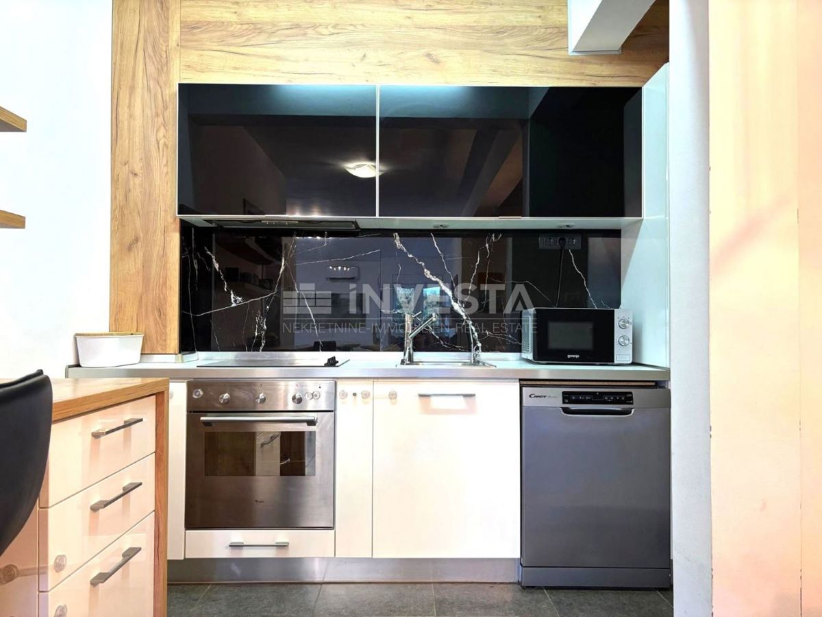 Ližnjan, moderno appartamento con due camere da letto e parcheggio