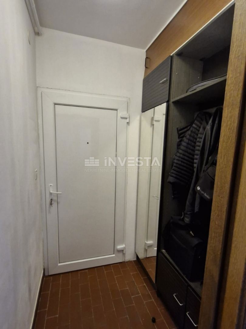 Pola, Veruda, appartamento con vista panoramica sul mare e sulla città