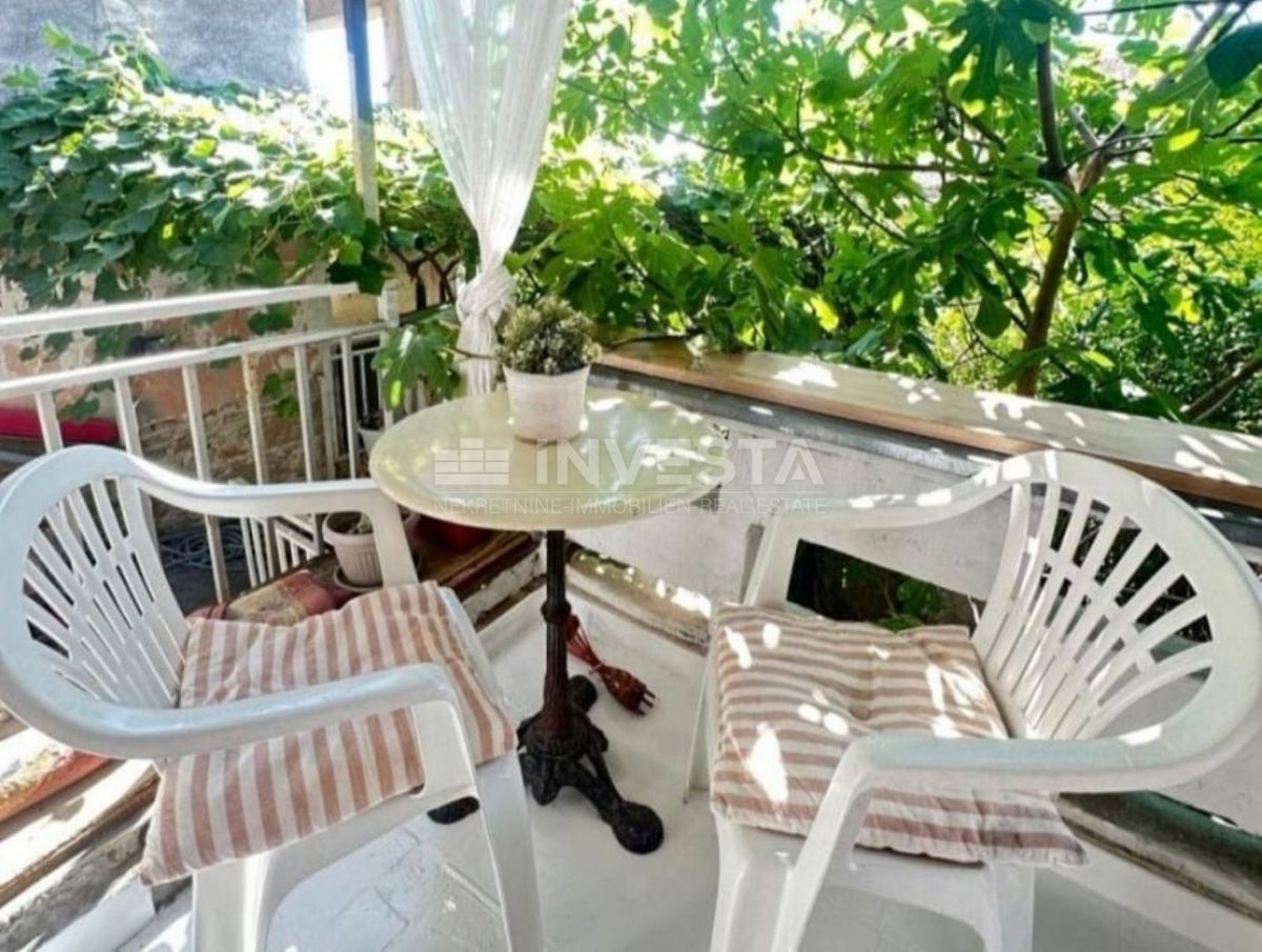 Pola, casa a 100 m dall’Arena. Due terrazze, cortile – OCCASIONE!