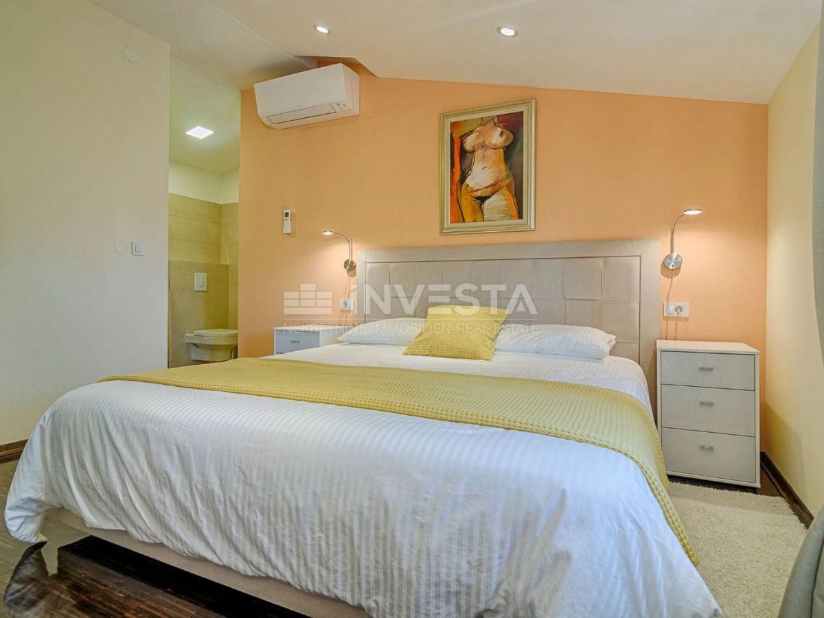 Fažana, splendida villa moderna con un ampio giardino