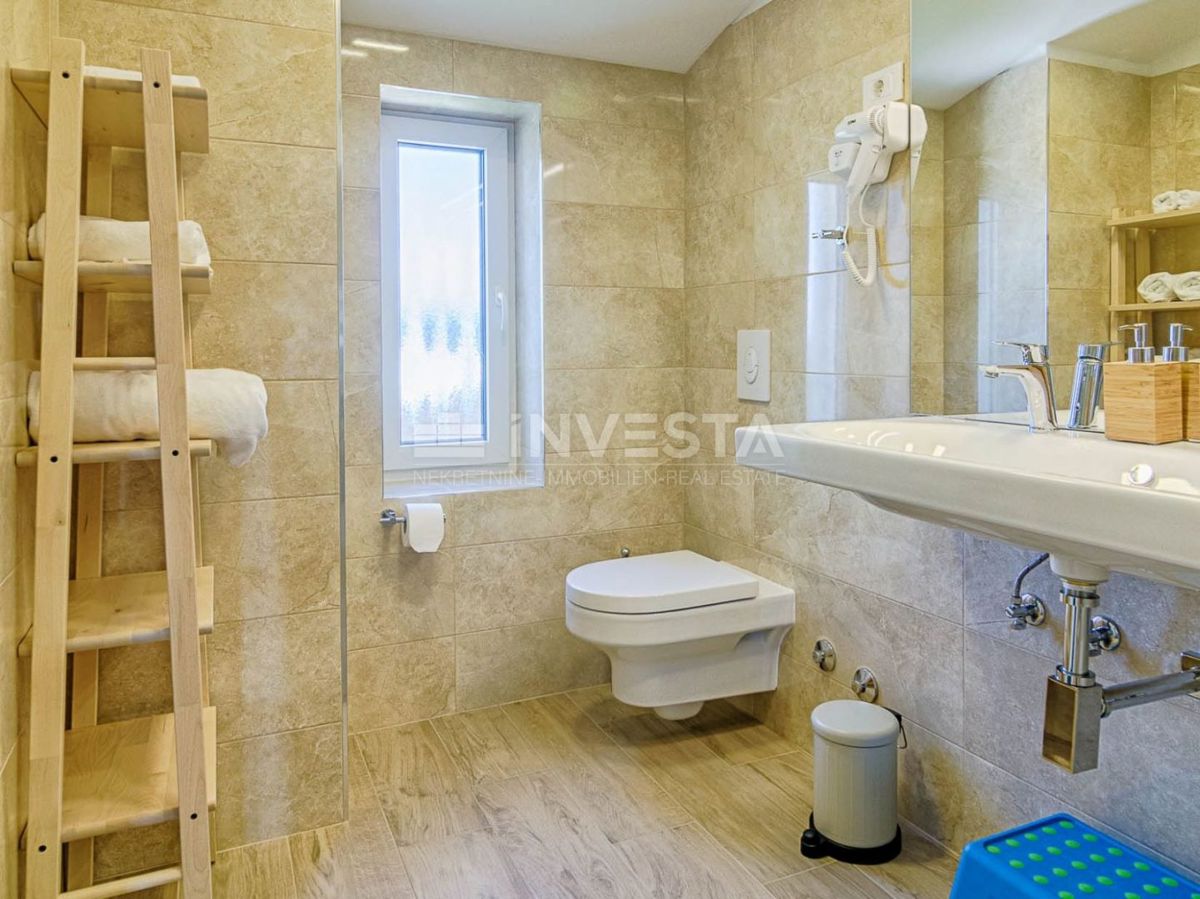 Fažana, splendida villa moderna con un ampio giardino