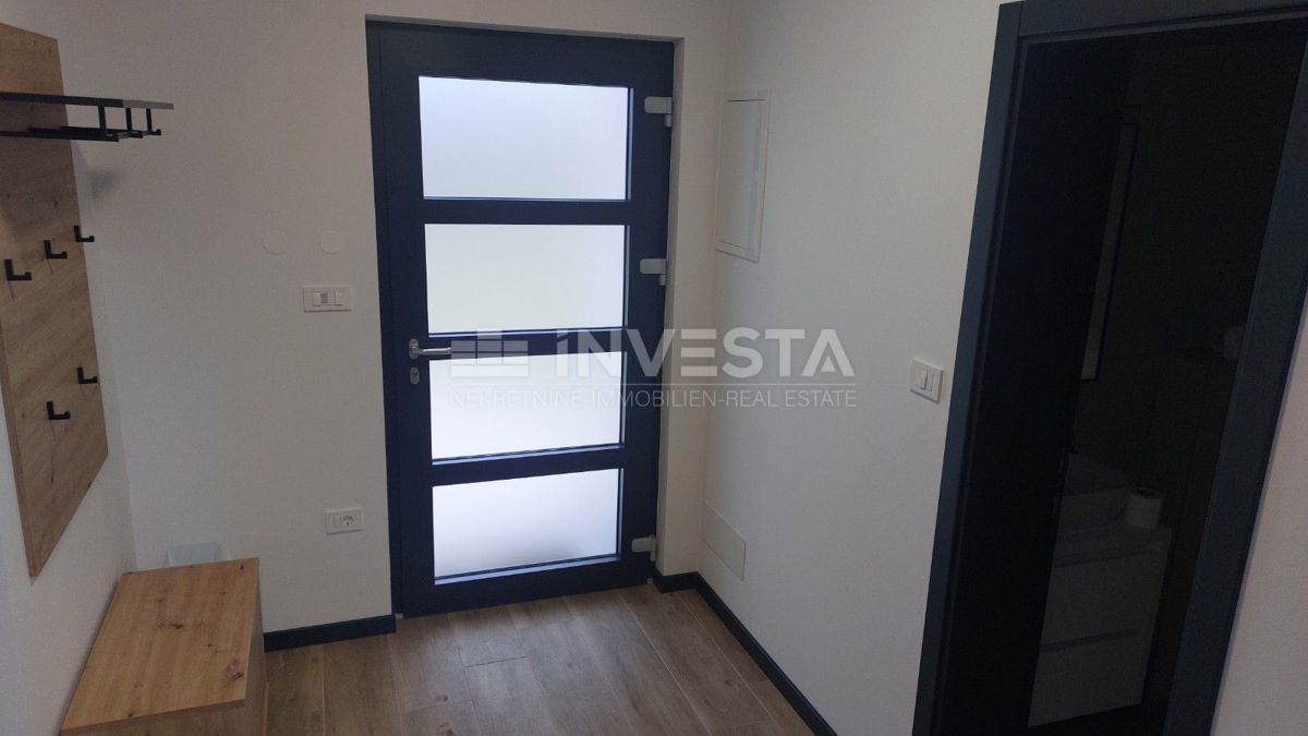 Villa moderna nei pressi di Parenzo con vista mare