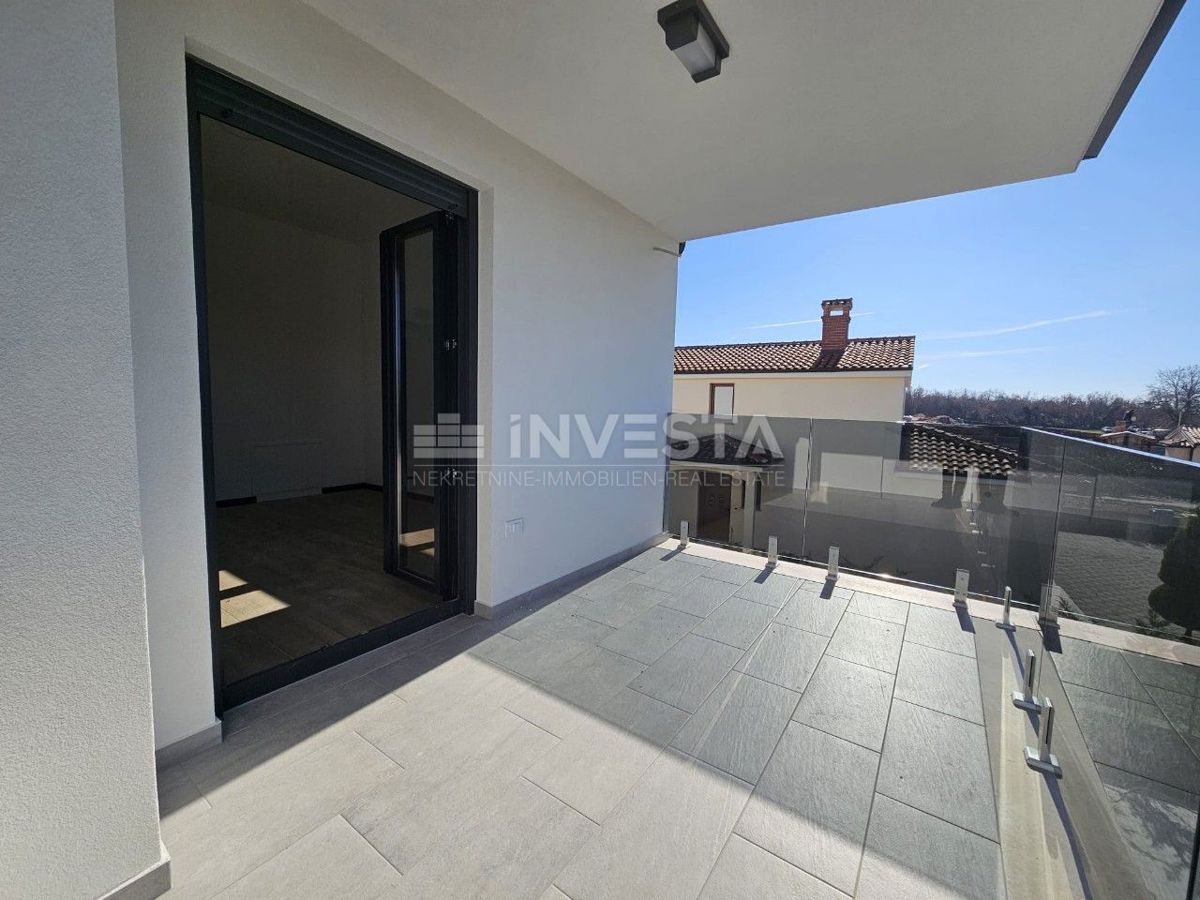 Villa moderna nei pressi di Parenzo con vista mare