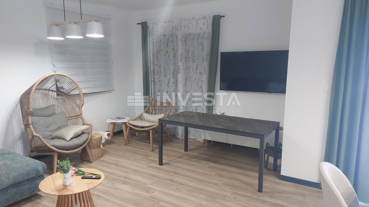 Villa moderna nei pressi di Parenzo con vista mare