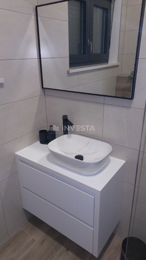 Villa moderna nei pressi di Parenzo con vista mare