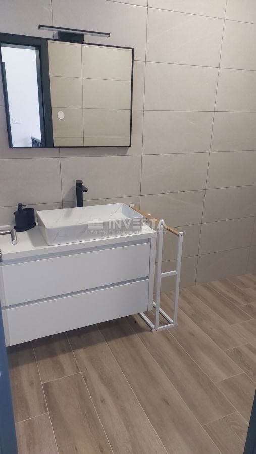 Villa moderna nei pressi di Parenzo con vista mare