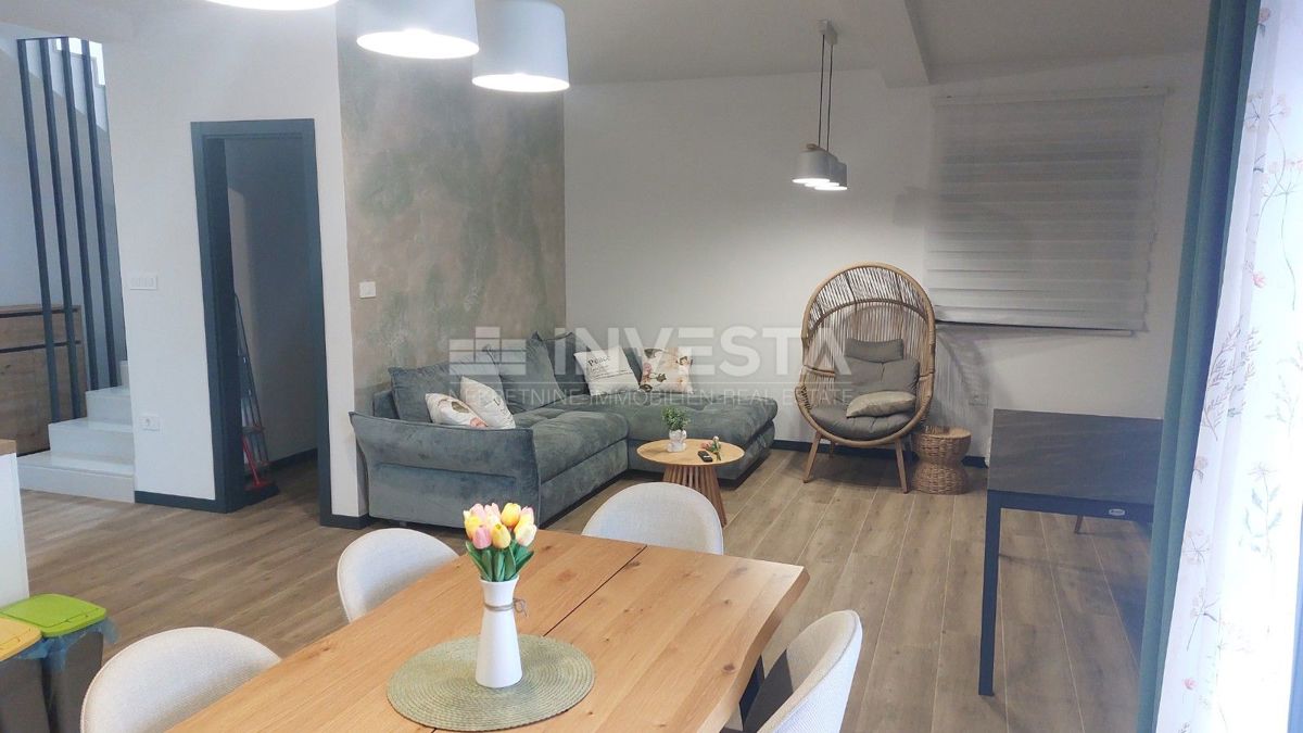 Villa moderna nei pressi di Parenzo con vista mare