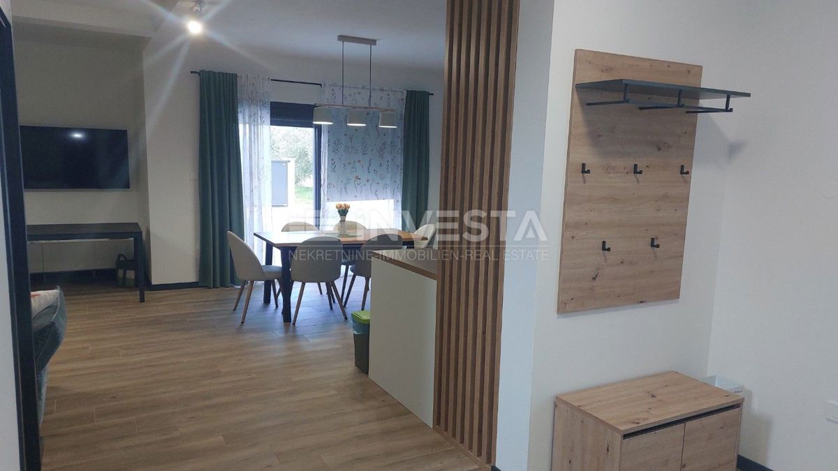 Villa moderna nei pressi di Parenzo con vista mare