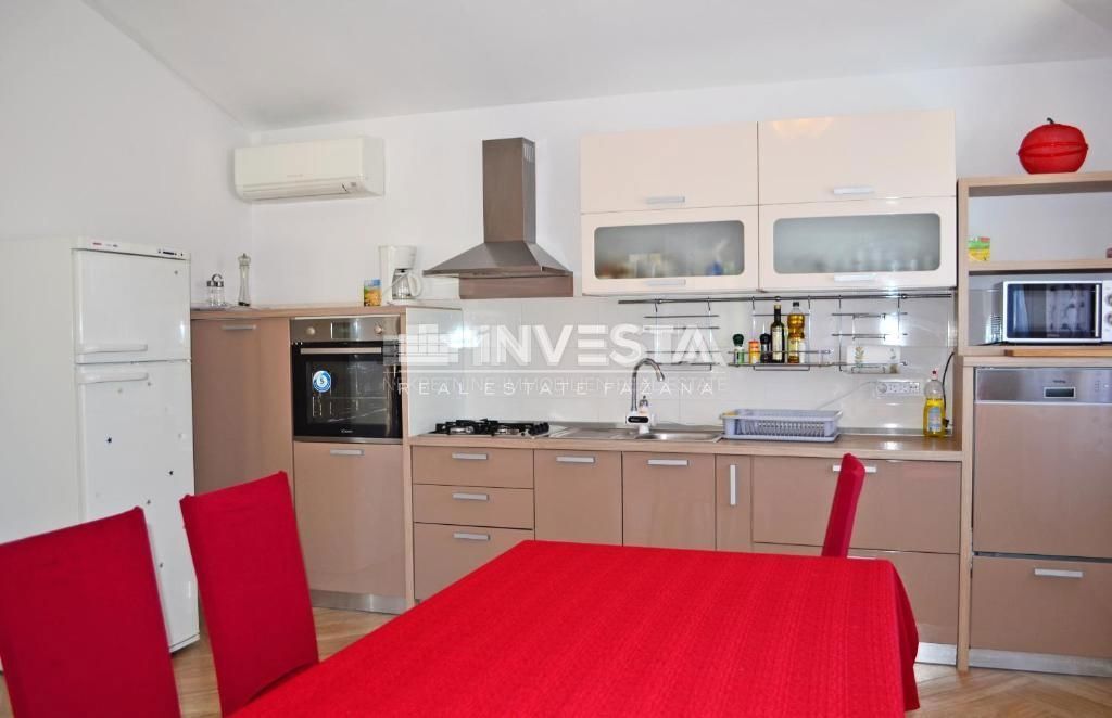 Medulin, casa vacanza con piscina, 230 m2