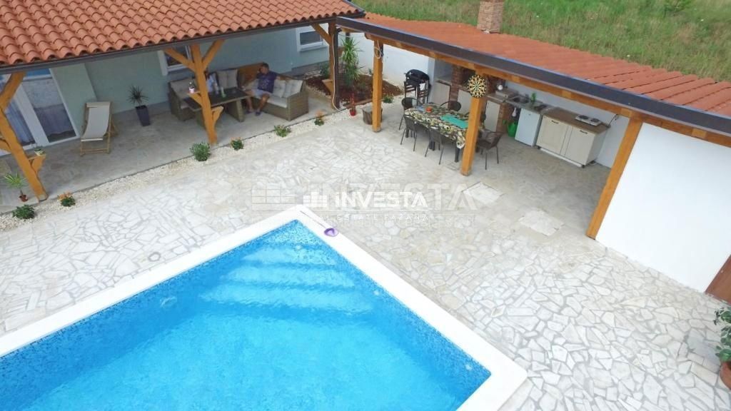 Medulin, Vinkuran, casa vacanze con piscina, 81m2