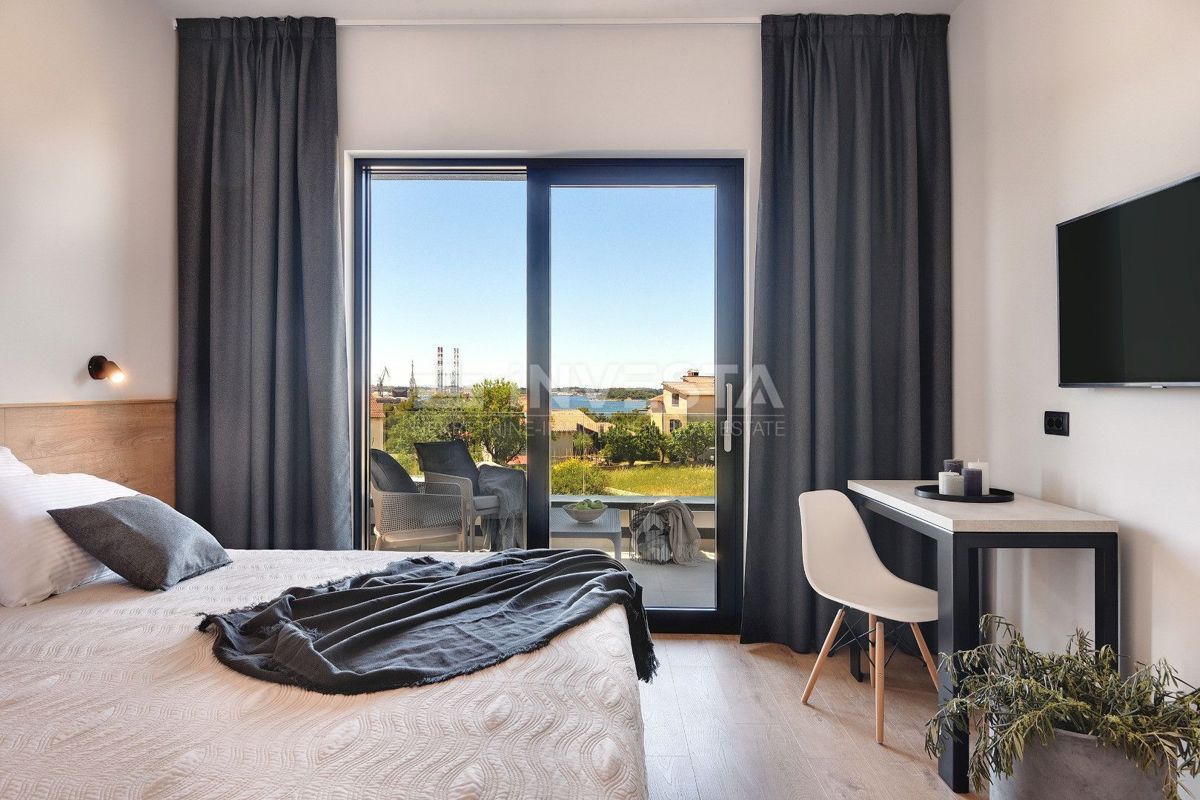 Pula, Villa di Lusso 420 m² con Vista Mare