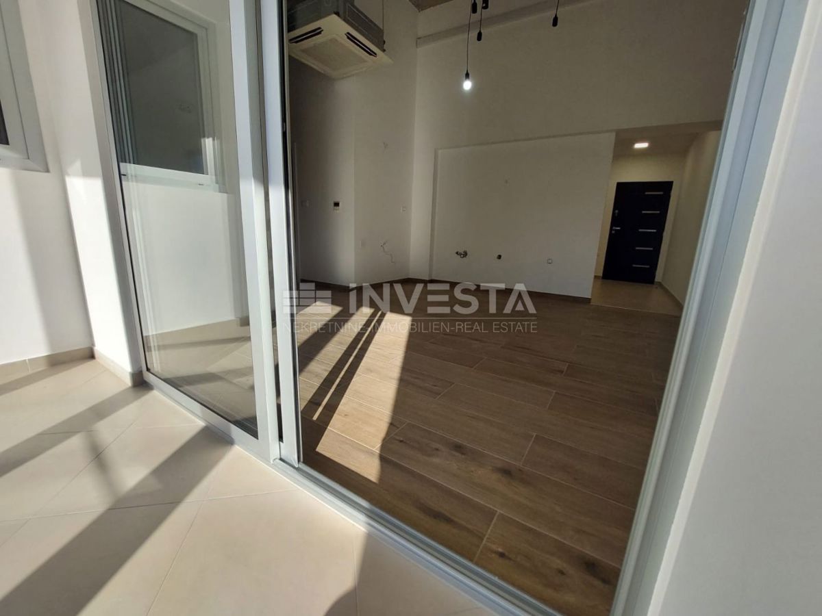 Pola, Veli Vrh, due piani di un edificio (in realtà 5 appartamenti)