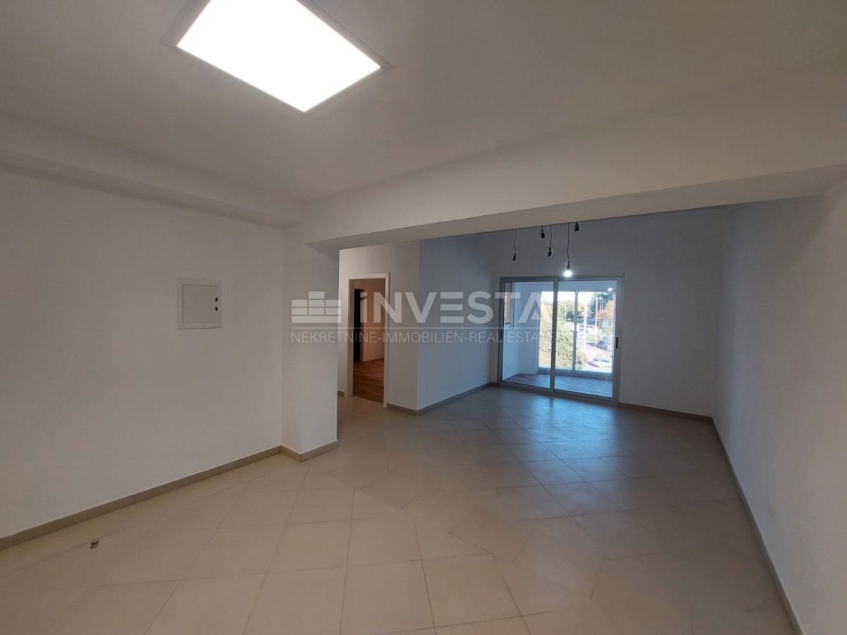 Pola, Veli Vrh, due piani di un edificio (in realtà 5 appartamenti)