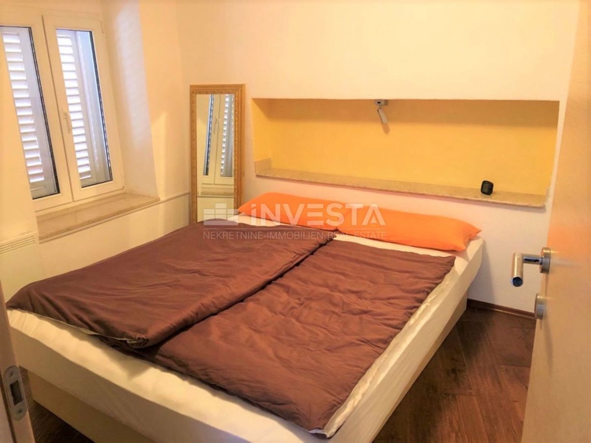 Fažana, Casa con spazio commerciale consolidato