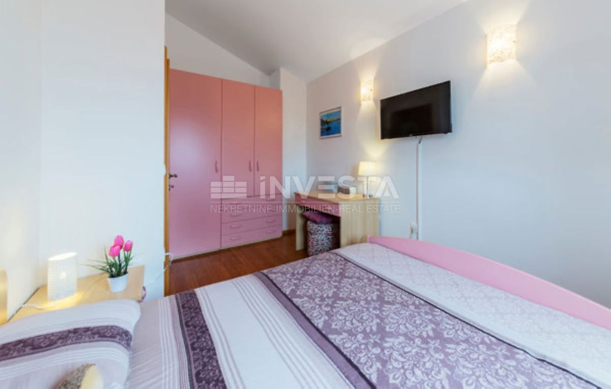 Pula, Nova Veruda appartamento su due piani con parcheggio