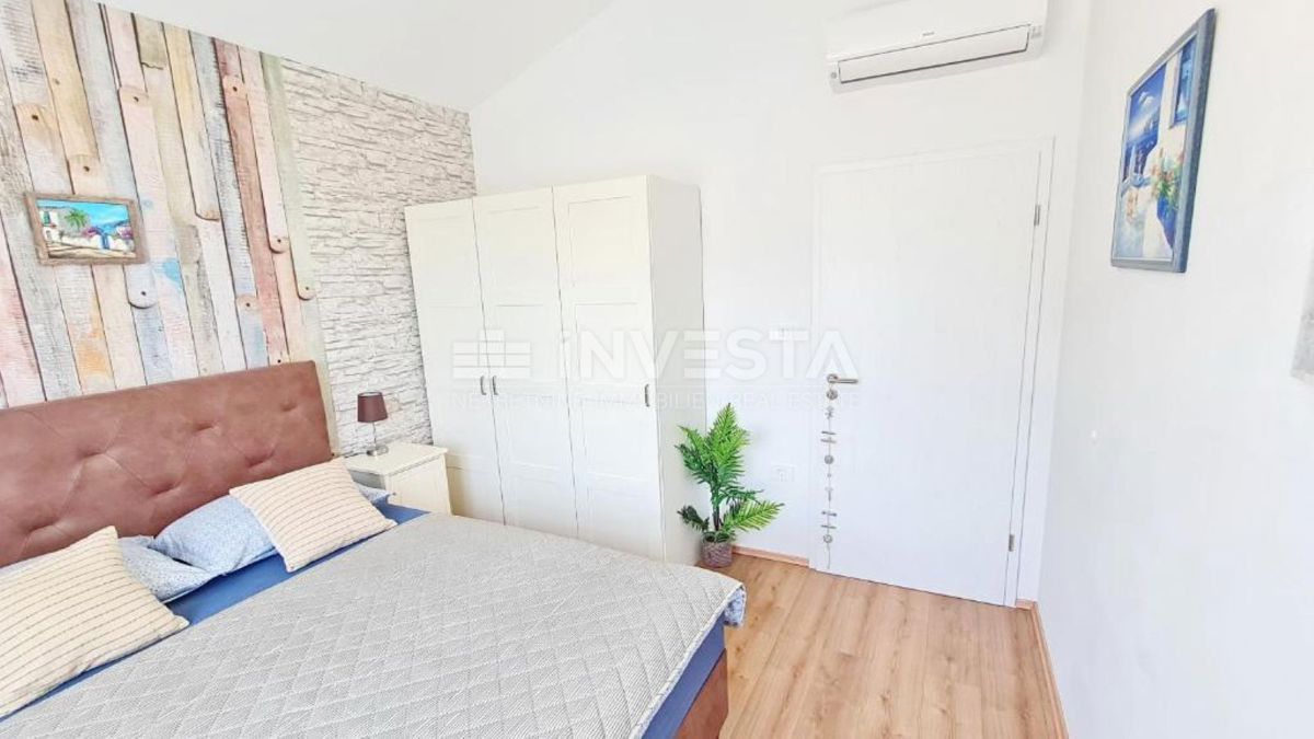  Casa con piscina in una posizione tranquilla, nei pressi di Pula