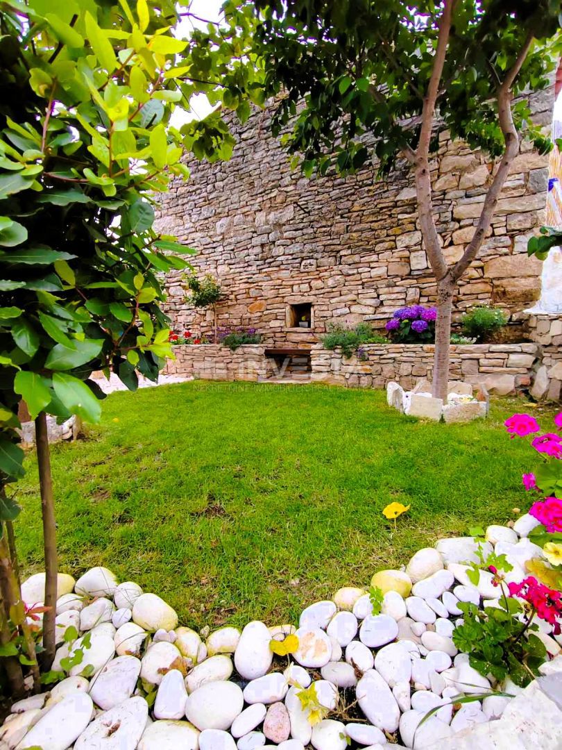 Casa istriana con giardino