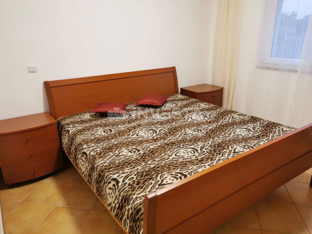 Pola, Škatari – casa al piano rialzato