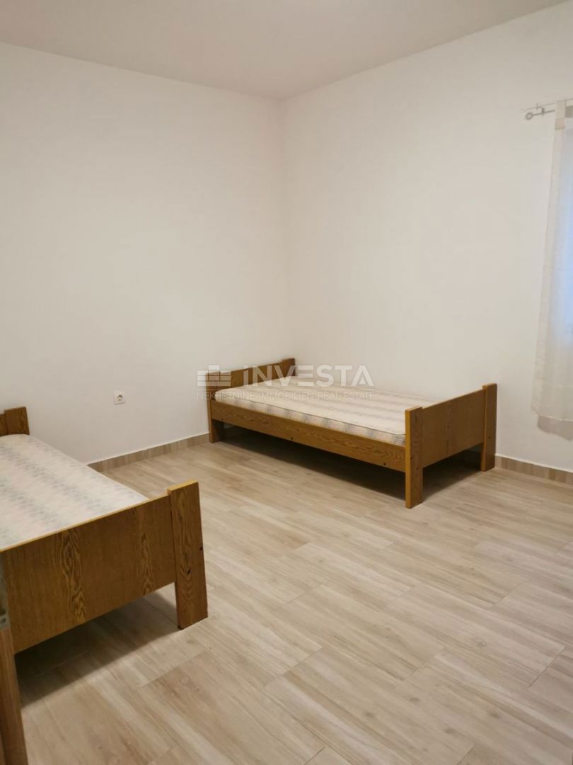 Pola, Škatari – casa al piano rialzato