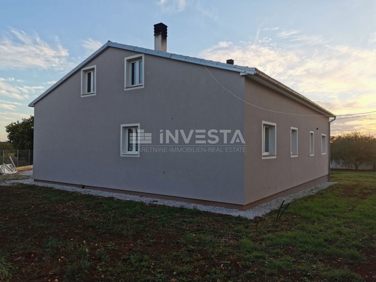 Pola, Škatari – casa al piano rialzato