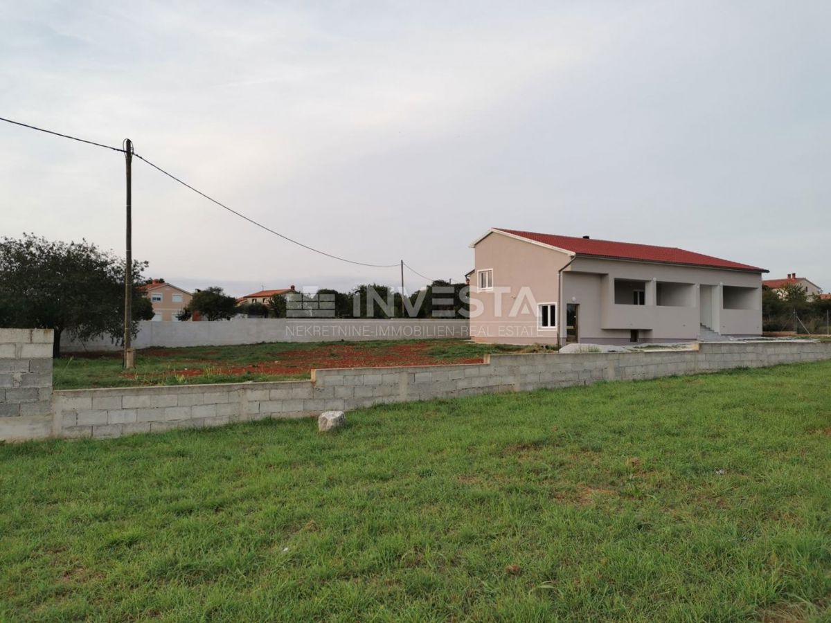 Pola, Škatari – casa al piano rialzato