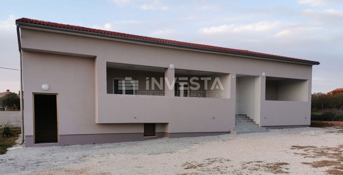 Pola, Škatari – casa al piano rialzato