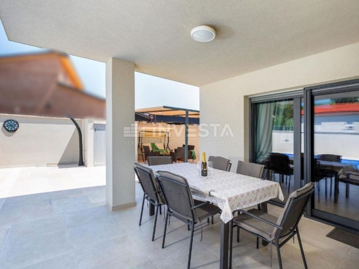 Medolino, Pomer, nuova villa moderna con piscina