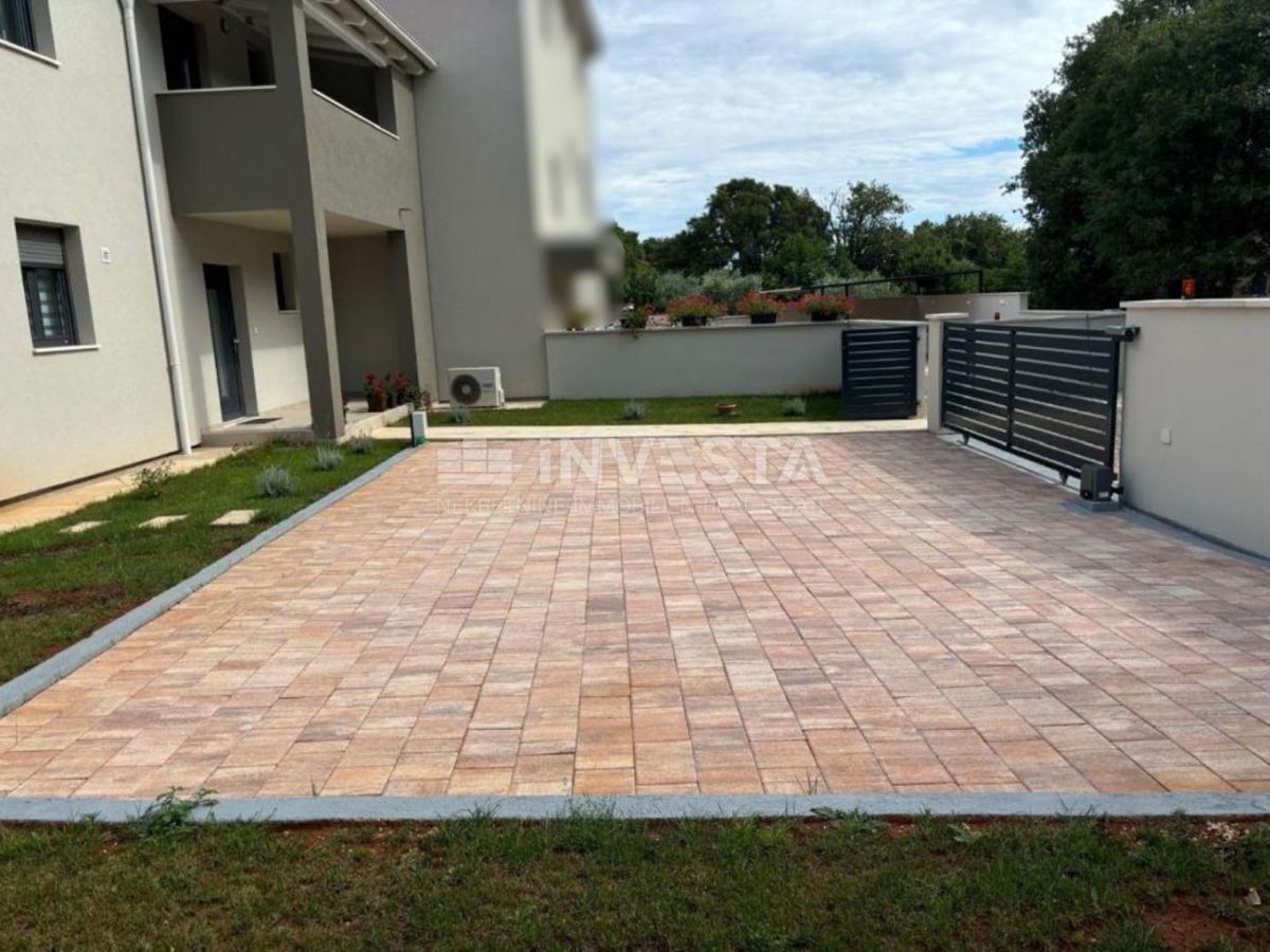 Medolino, Pomer, nuova villa moderna con piscina