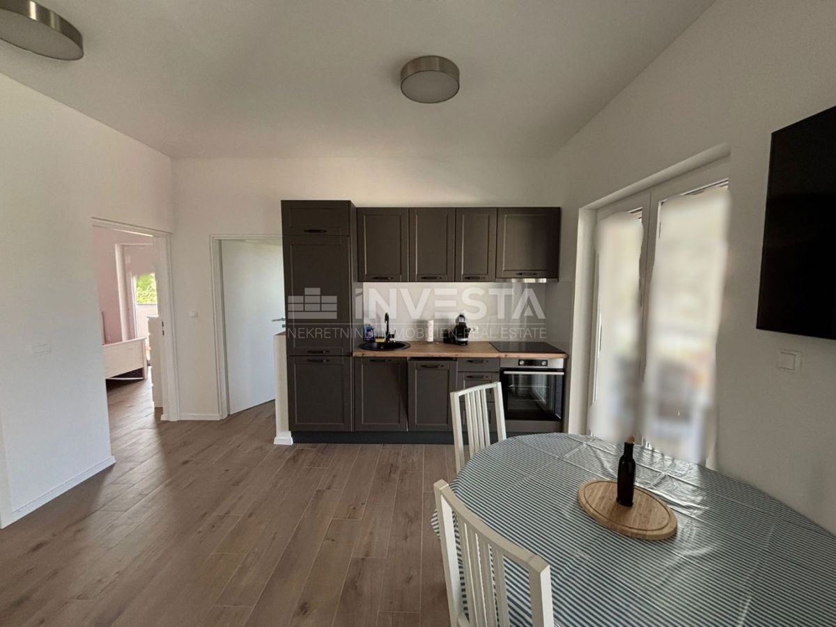 Peroj, casa familiare vicino alla spiaggia