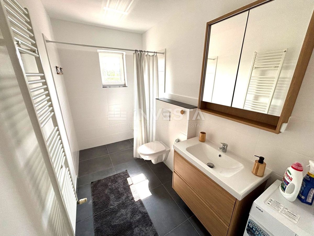 Peroj, casa familiare vicino alla spiaggia