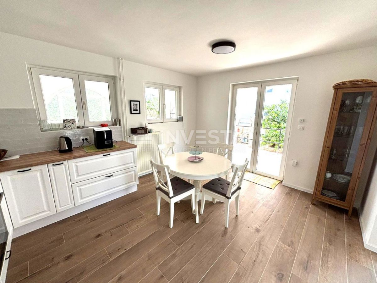 Peroj, casa familiare vicino alla spiaggia