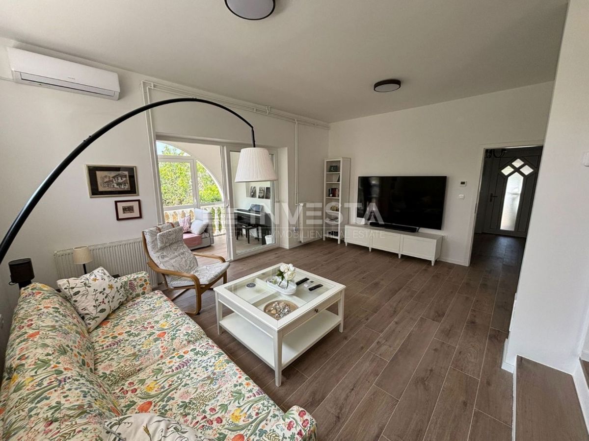 Peroj, casa familiare vicino alla spiaggia