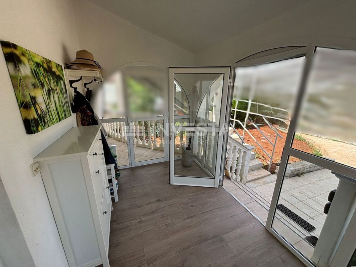 Peroj, casa familiare vicino alla spiaggia