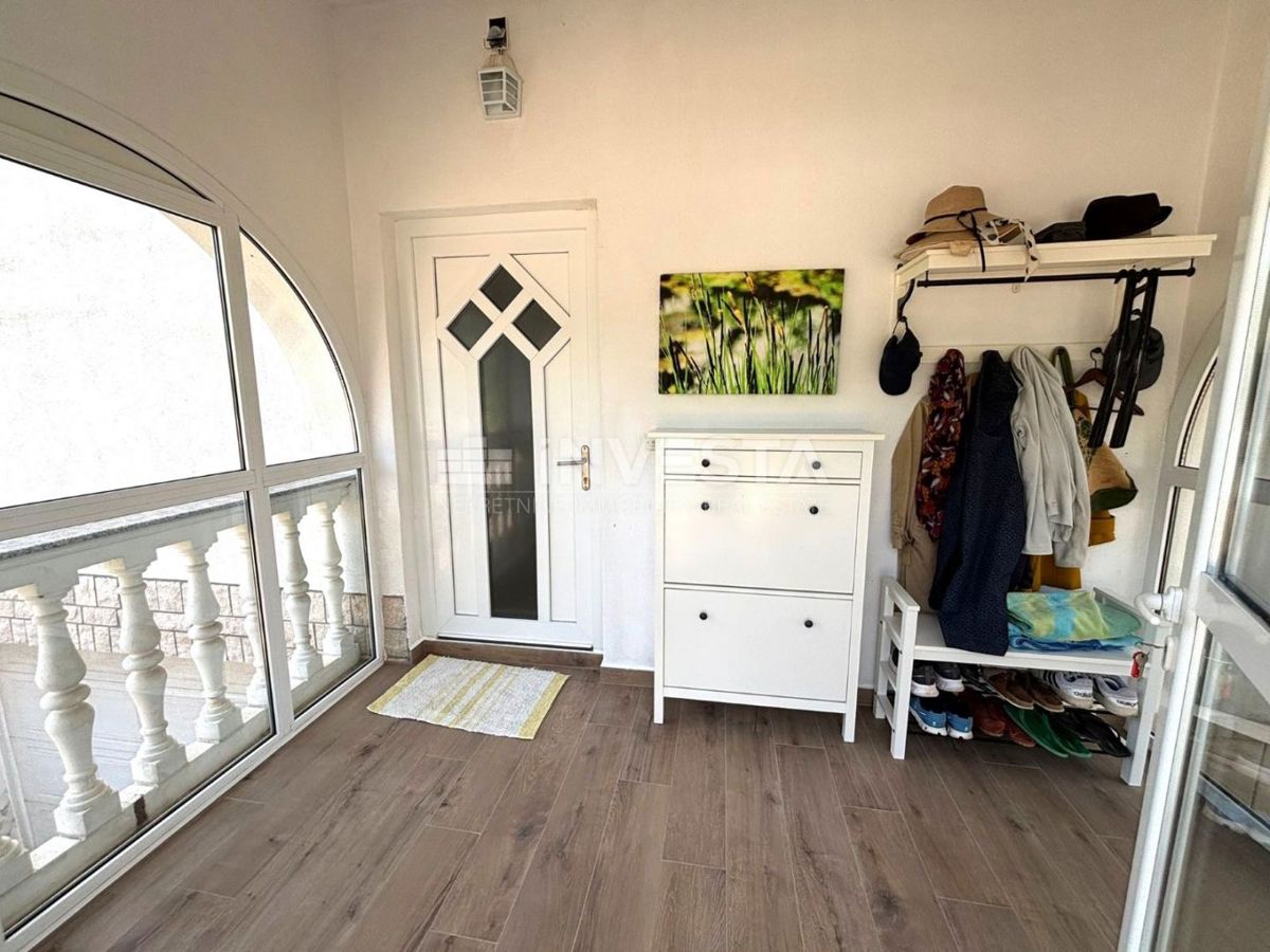 Peroj, casa familiare vicino alla spiaggia