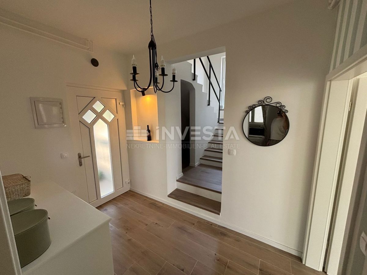 Peroj, casa familiare vicino alla spiaggia