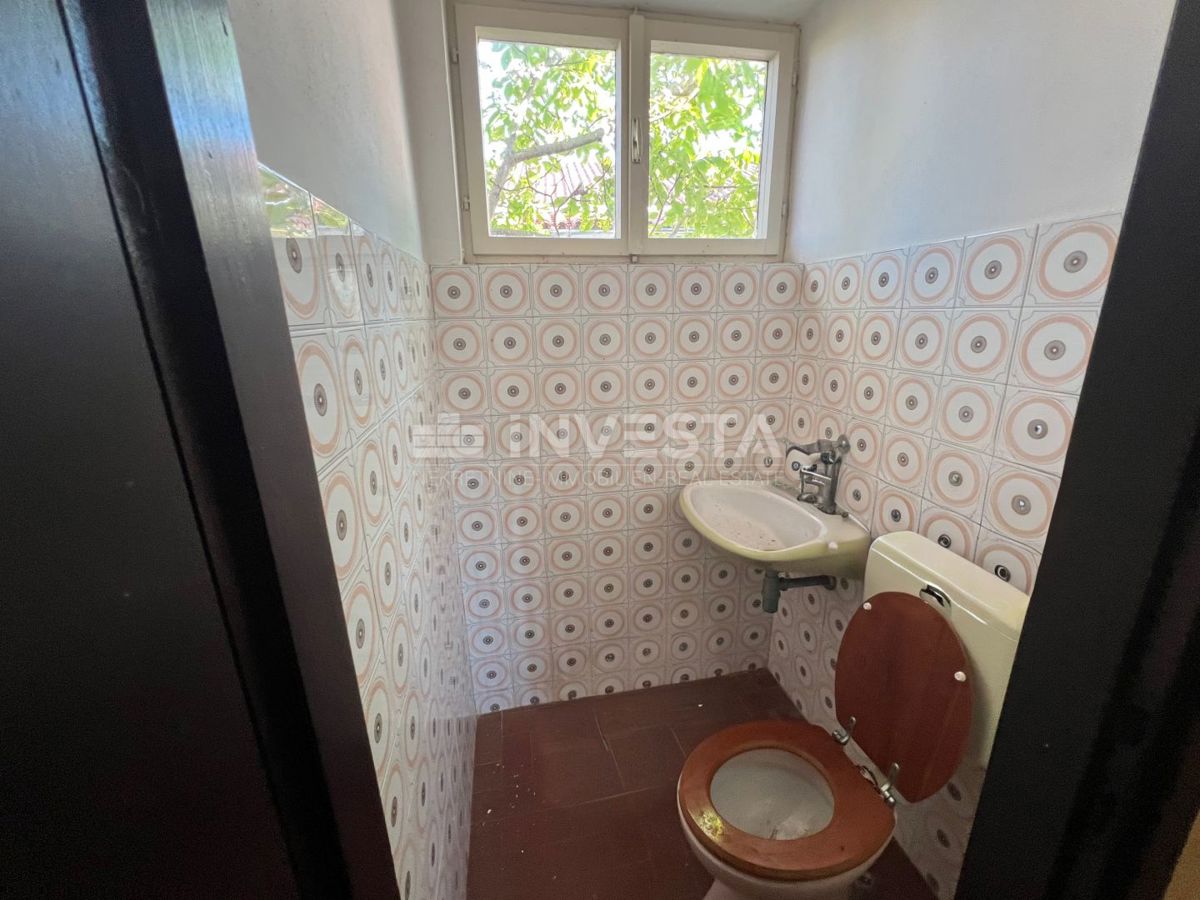 Fasana, Valbandon casa su due piani con garage