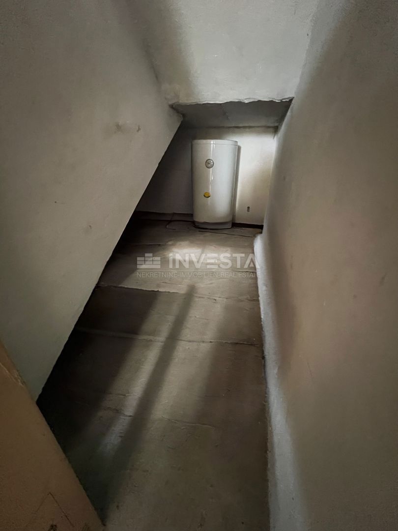 Fasana, Valbandon casa su due piani con garage