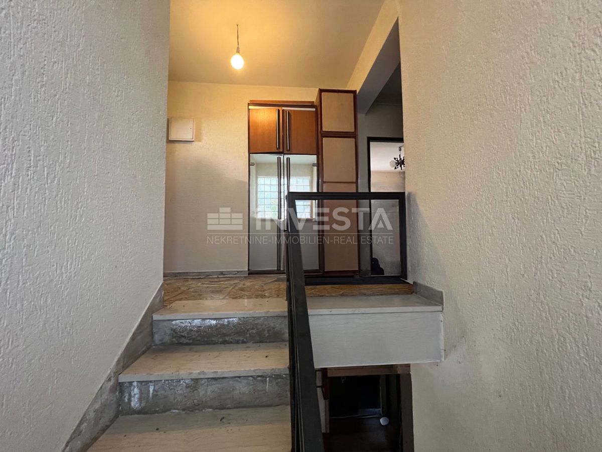 Fasana, Valbandon casa su due piani con garage