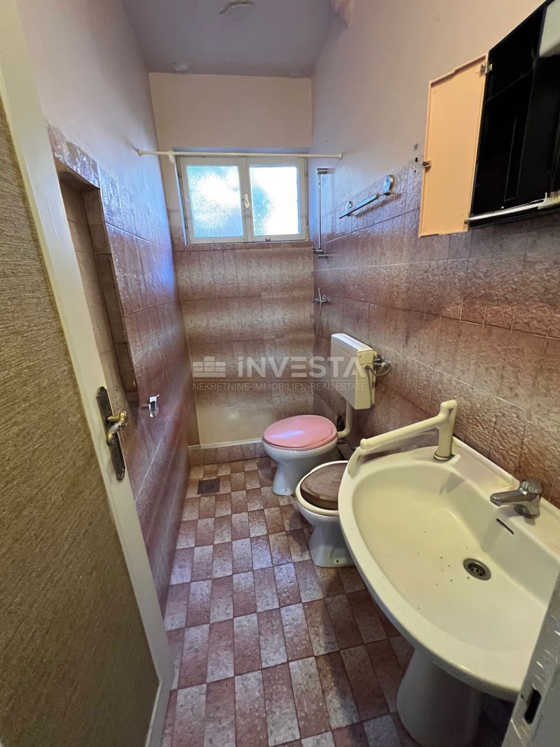 Fasana, Valbandon casa su due piani con garage