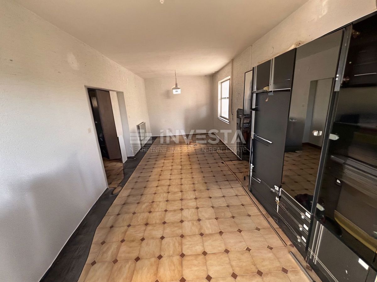 Fasana, Valbandon casa su due piani con garage