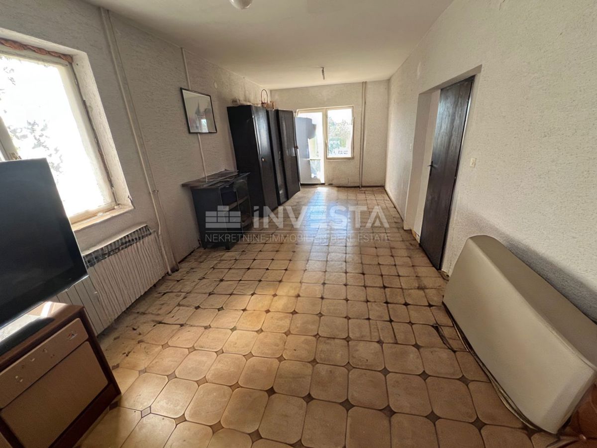 Fasana, Valbandon casa su due piani con garage