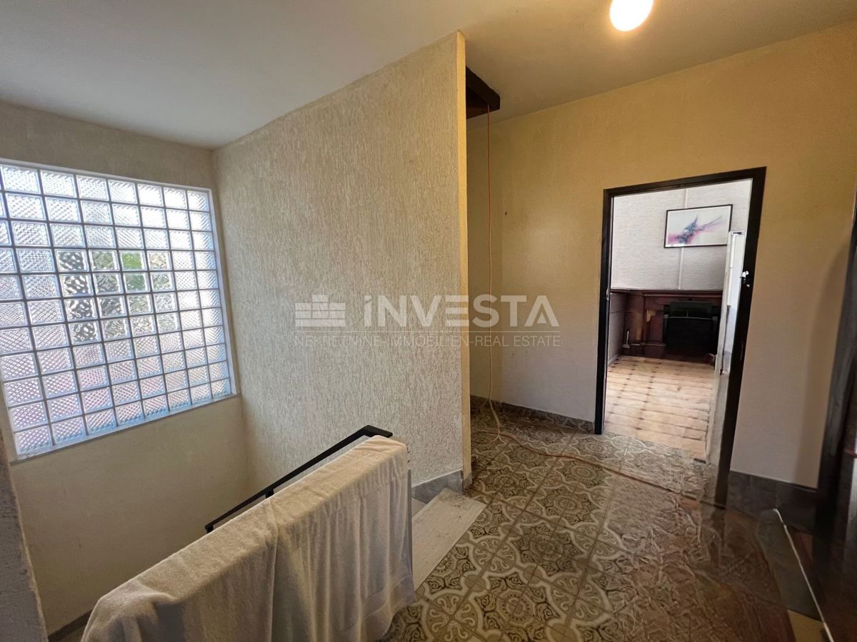 Fasana, Valbandon casa su due piani con garage