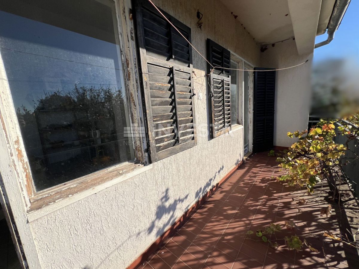 Fasana, Valbandon casa su due piani con garage