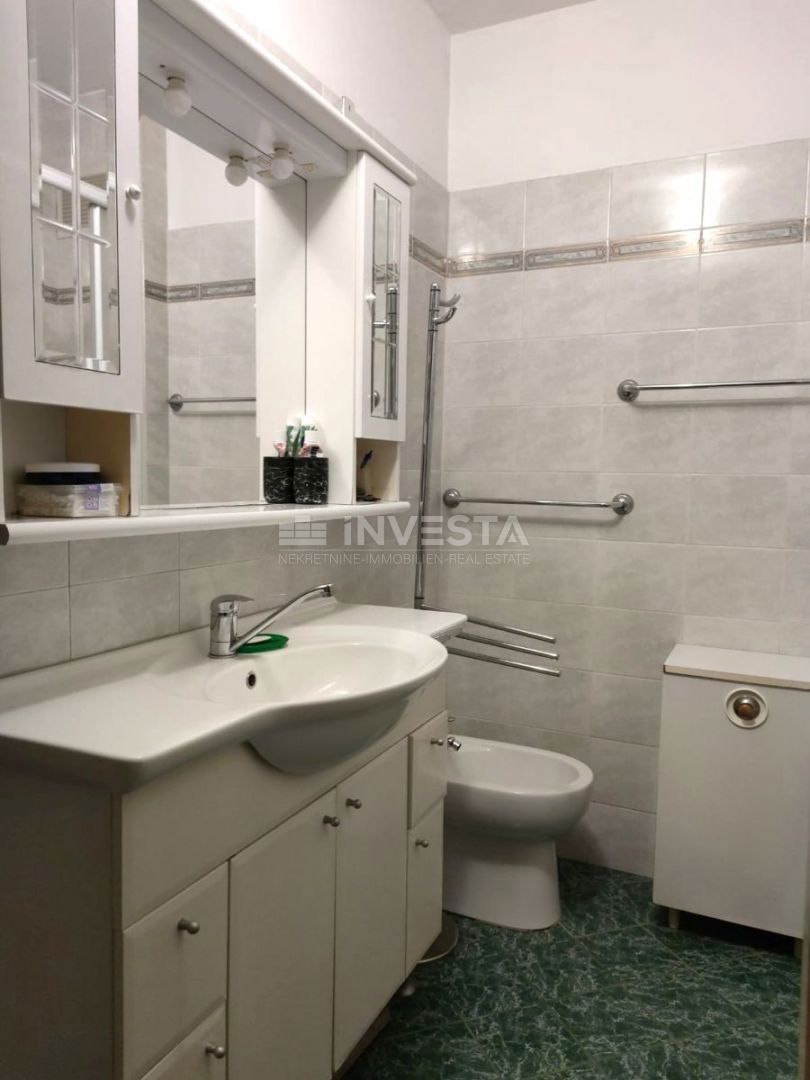 Pola, Veruda, appartamento 2 locali, terrazza, vicino al mare, ottima posizione