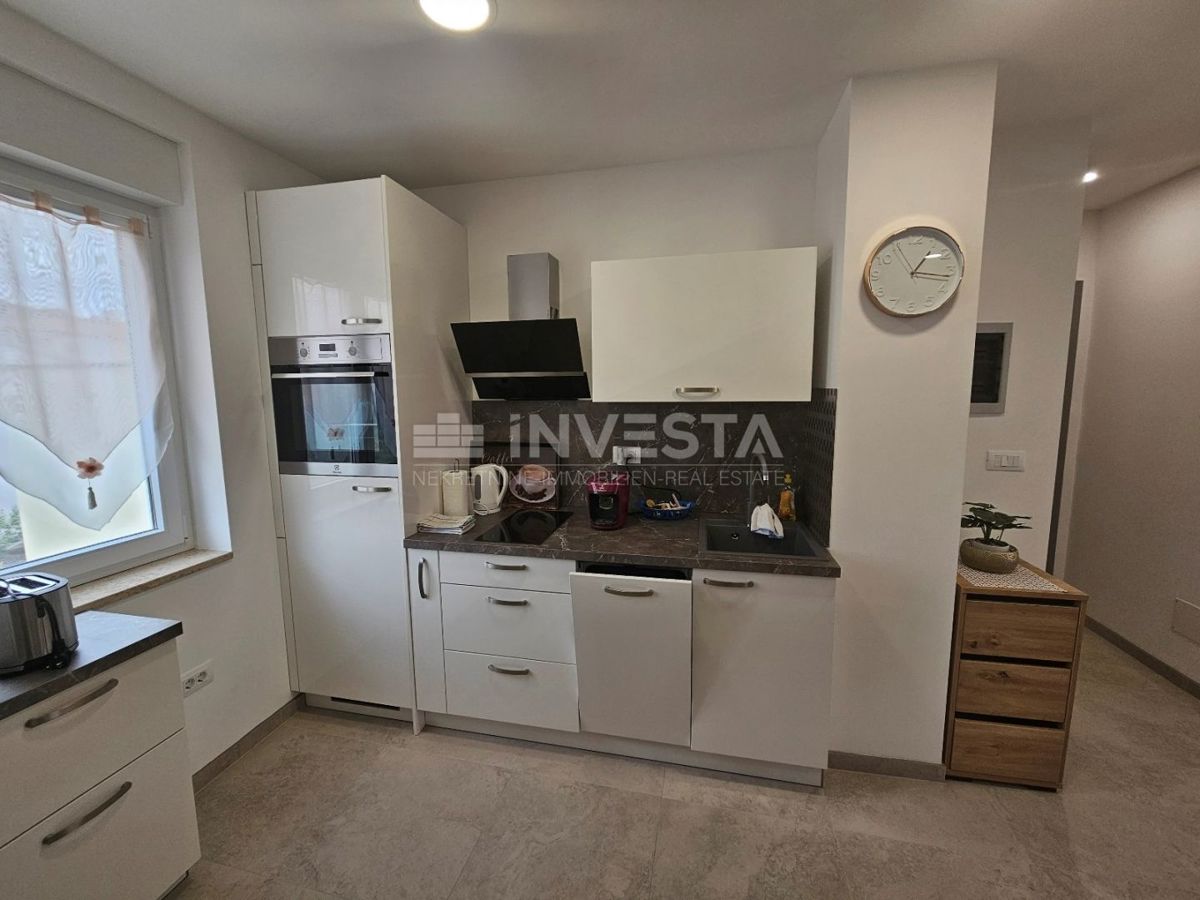 Pola centro, casa nuova completamente arredata con garage