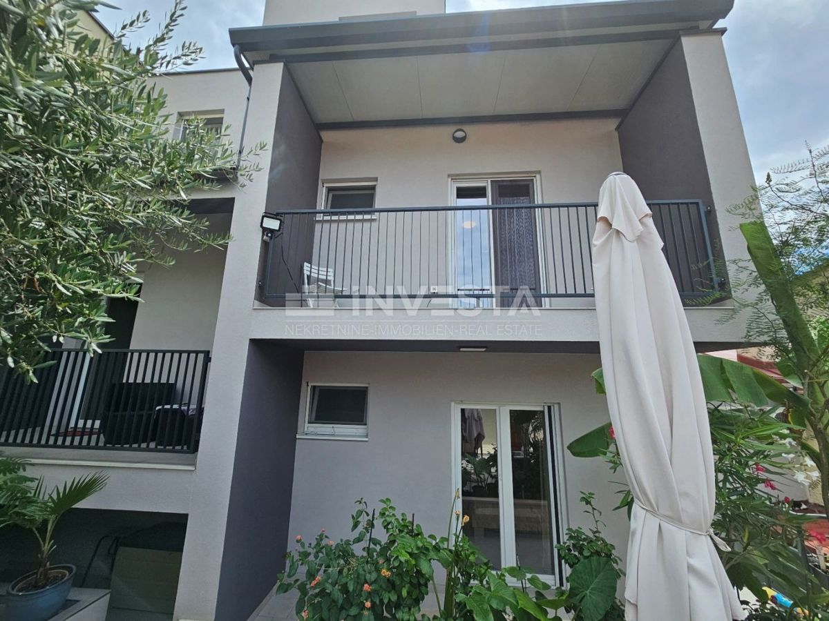 Pola centro, casa nuova completamente arredata con garage