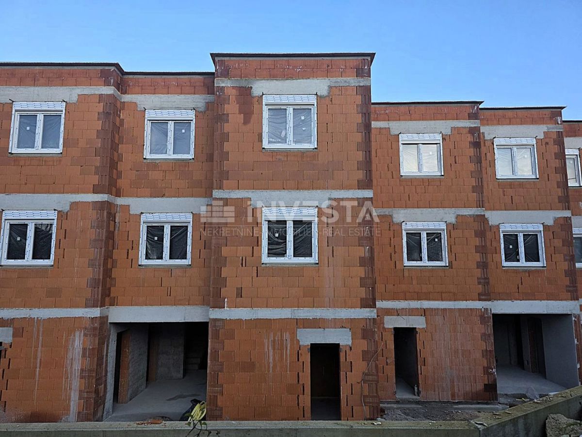 Šijana – appartamenti moderni in costruzione, 2 camere da letto e parcheggio