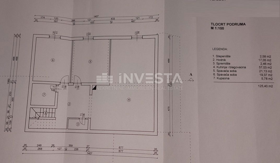 Dintorni di Antignana, bella villa con 3 unità abitative e ampio giardino