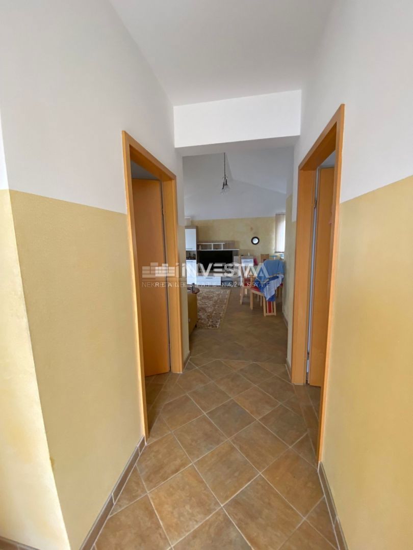 Dignano, casa indipendente con 2 unità abitative, vista mare